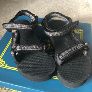 Platform Tevas